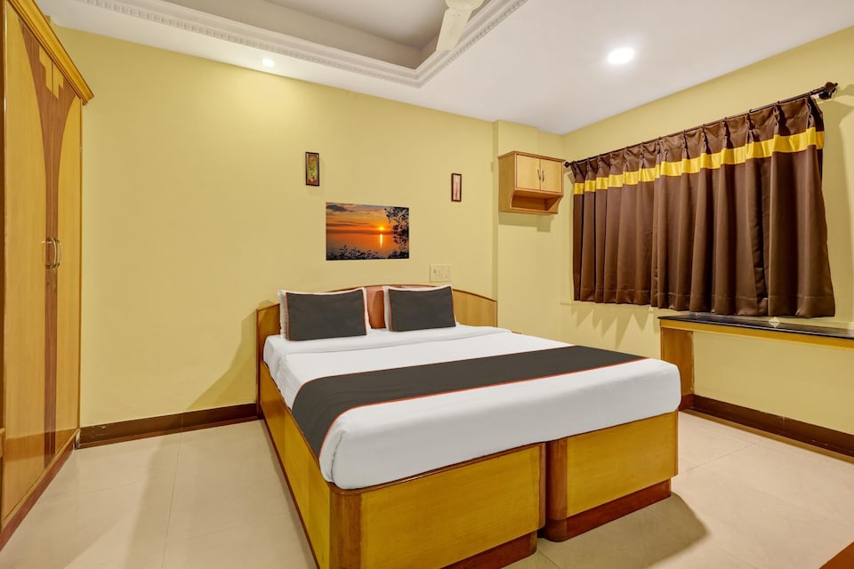Deluxe SKANDA SHELTERS, Bengaluru