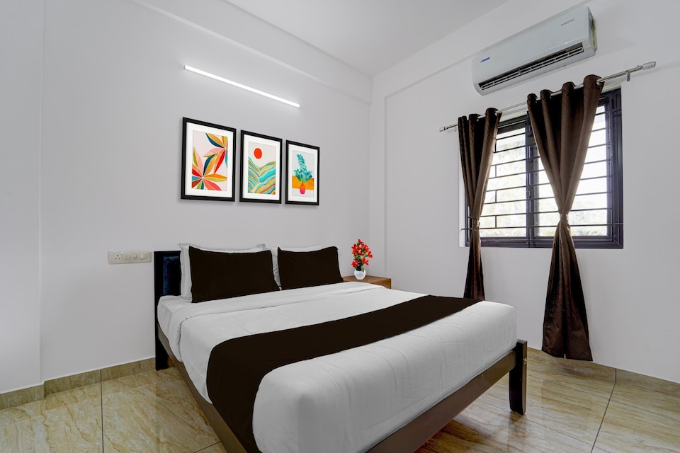 Classic Radhika's Residency, Kochi