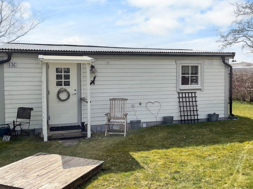 6 person holiday home in Skummeslövsstrand, Laholm