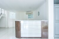 Stylish DBL Suite Escape W/ Free WiFi and Parking