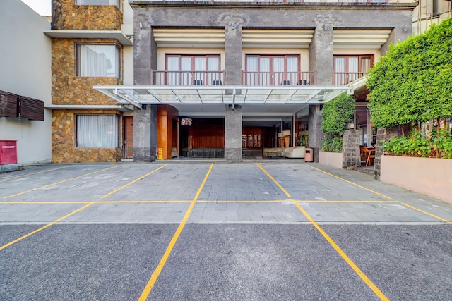 Spacious 2-BD Private Villa W/ Free Parking Pool