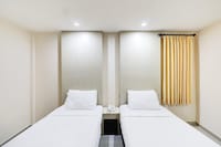 Stylish Delux Twin Stay with Free WiFi and Parking