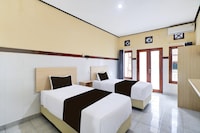 Modern Twin Suite Stay W/ Free WiFi and Pool