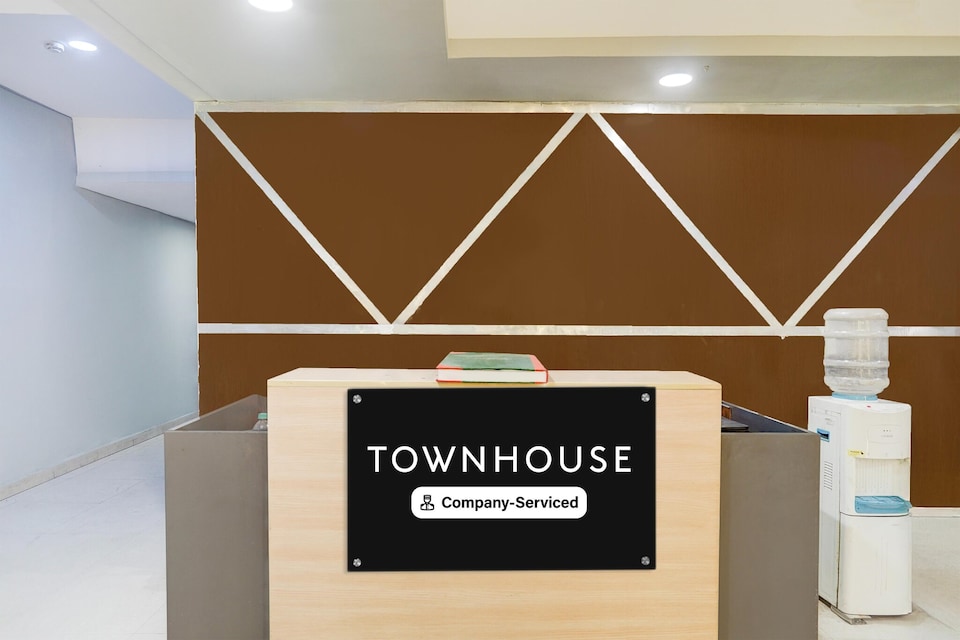 DeluxeRoyal Stay, Delhi