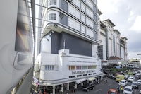Luxury Twin Comfort Stay with Free WiFi