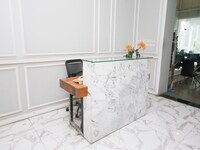 Luxury Delux Retreat W/ Free WiFi Parking and Pool