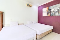 Luxury Family Stay with Extra Space and Free WiFi