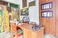Stylish Twin Stay with Free WiFi Parking and Pool