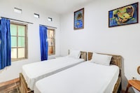 Stylish Twin Stay with Free WiFi Parking and Pool