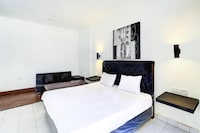 Stylish Double Suite Escape with Parking