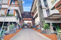 Stylish Delux Twin Stay with Free WiFi and Parking