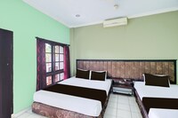 Stylish Delux Twin Stay with Free WiFi and Parking