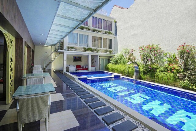 Cozy Standard Double w/ City View & Free WiFi