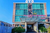 Stylish Deluxe Retreat w/ City View & Free WiFi