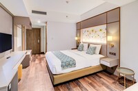 Luxury Deluxe Double Escape W/ Complimentary WiFi