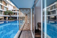 Luxury Double Suite with Pool and Parking Access