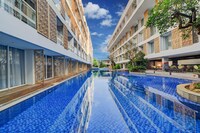 Luxury Double Suite with Pool and Parking Access