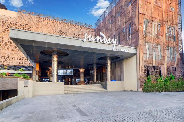 Executive Double Stay W/ Private Balcony and Pool