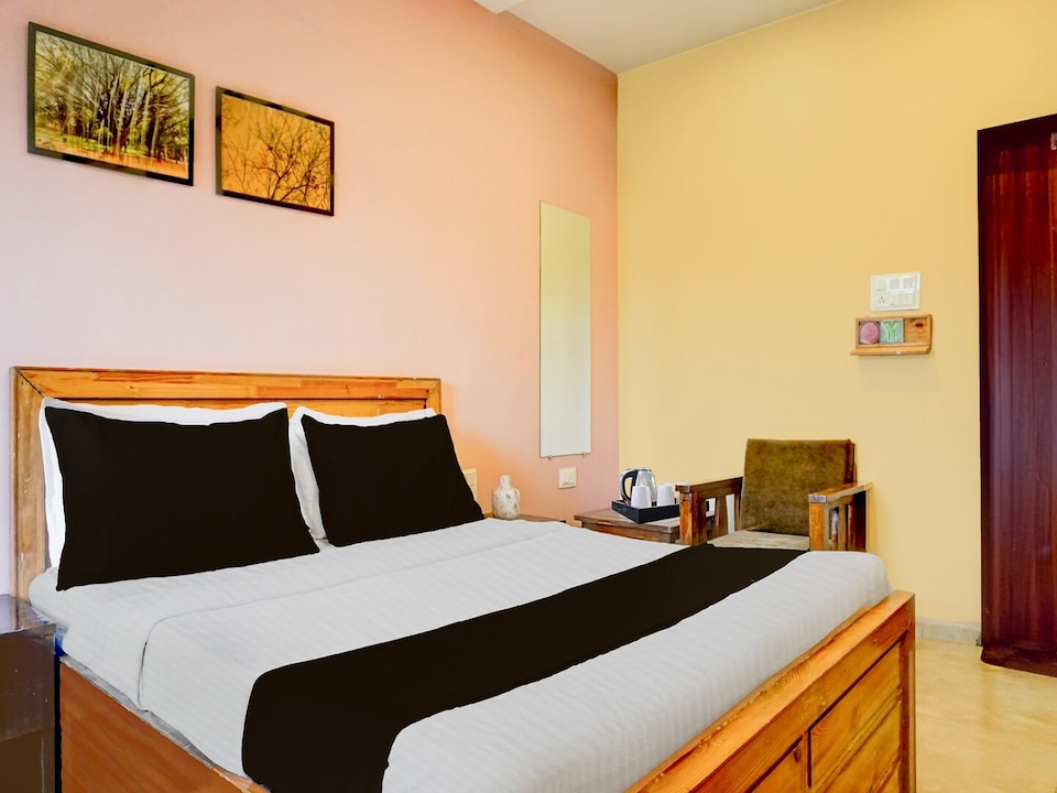 Deluxe Om Villa, Varsoli