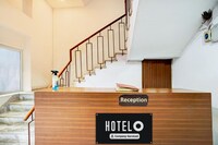 Super Hotel O Jagatpura Near JTM Mall Formerly Royan Inn