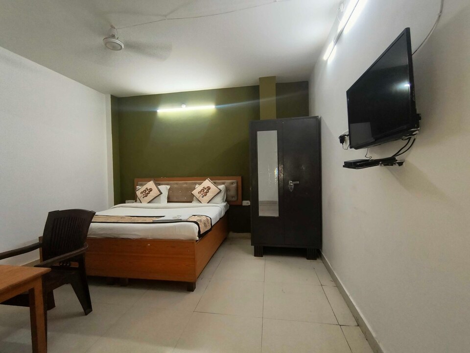 Super Hotel O Vineet Khand, Lucknow