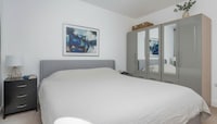 Bermondsey Premium Modern Flat