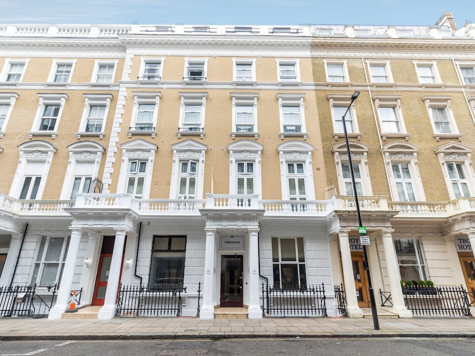 Standard Triple Room, London