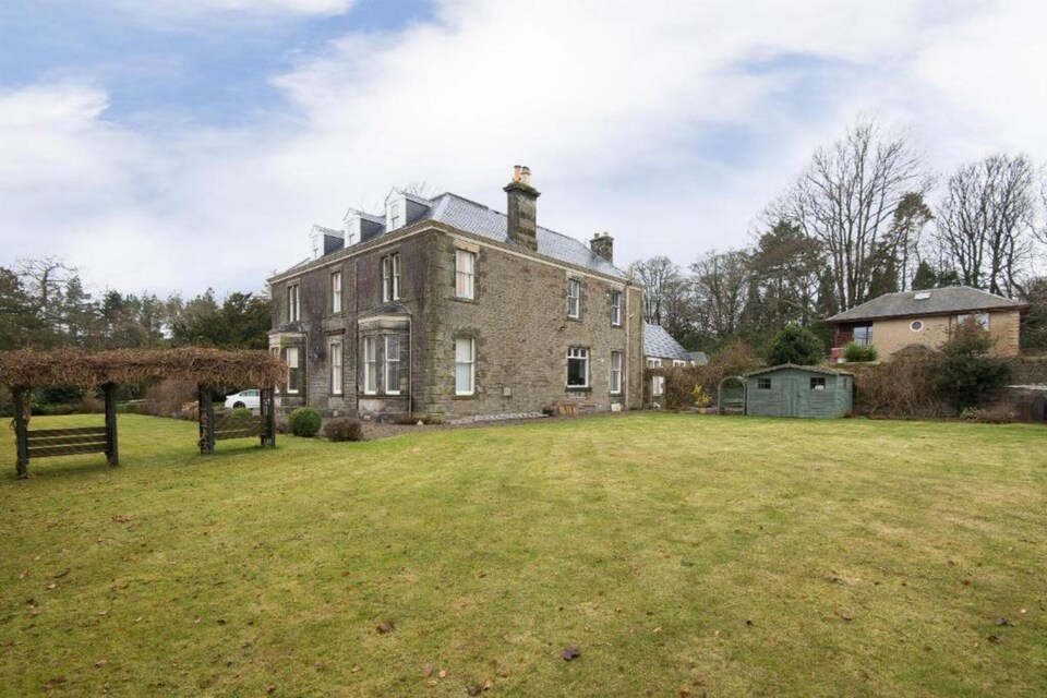 Standard Family Room for 4, Dundee