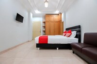 Luxury Deluxe DBL Retreat W/ Free WiFi and Parking