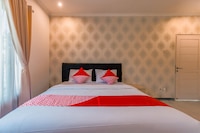 Stylish DBL Suite Escape W/ Free WiFi and Parking