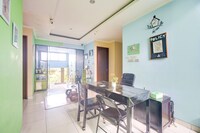 Cozy Single Stay with Free WiFi and Parking