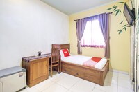 Cozy Single Stay with Free WiFi and Parking