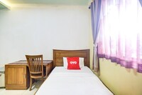 Cozy Single Stay with Free WiFi and Parking