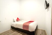 Single Vibes Escape with Free WiFi and Parking