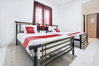 Luxury Twin Stay with Free WiFi and Parking
