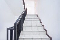 Luxury Twin Stay with Free WiFi and Parking