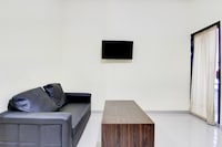 Stylish DBL Suite Escape W/ Free WiFi and Parking