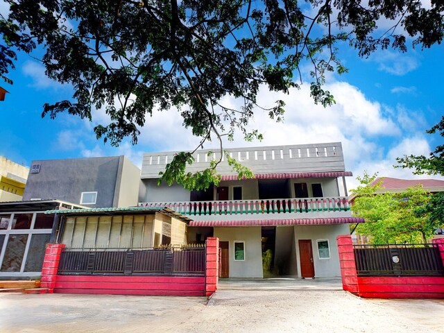 Luxury Deluxe DBL Retreat W/ Free WiFi and Parking