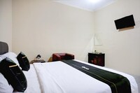 Stylish Double Suite Escape W/ Free WiFi
