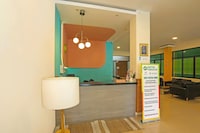 Luxury Twin Stay with Free WiFi and Parking