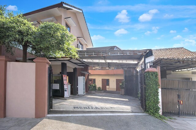 Cozy Double Escape W/ Free WiFi and Parking