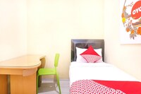 Cozy Single Stay with Free WiFi and Parking