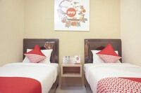 Cozy Standard Twin Stay with Free WiFi and Parking