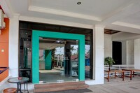Charming Standard DBL Stay w/ Complimentary WiFi