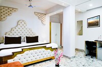 Super Collection O Circus Avenue Road Formerly Hotel Rockstar
