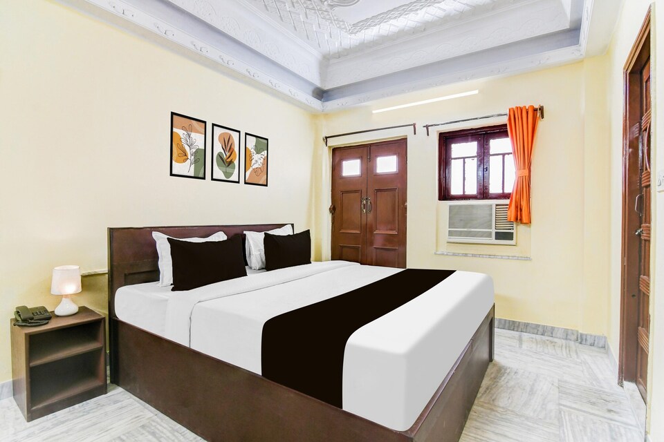Classic with Balcony Lenin Sarani, Kolkata