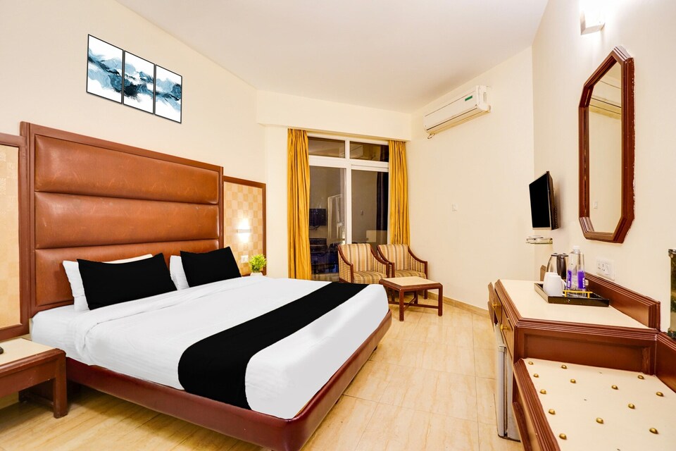 Deluxe Hw Residency, Dehradun