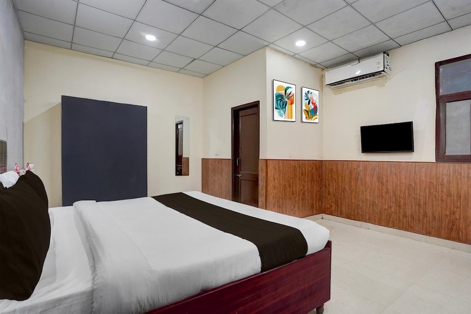 Saver Double Hotel Alpha, Sahibzada Ajit Singh Nagar