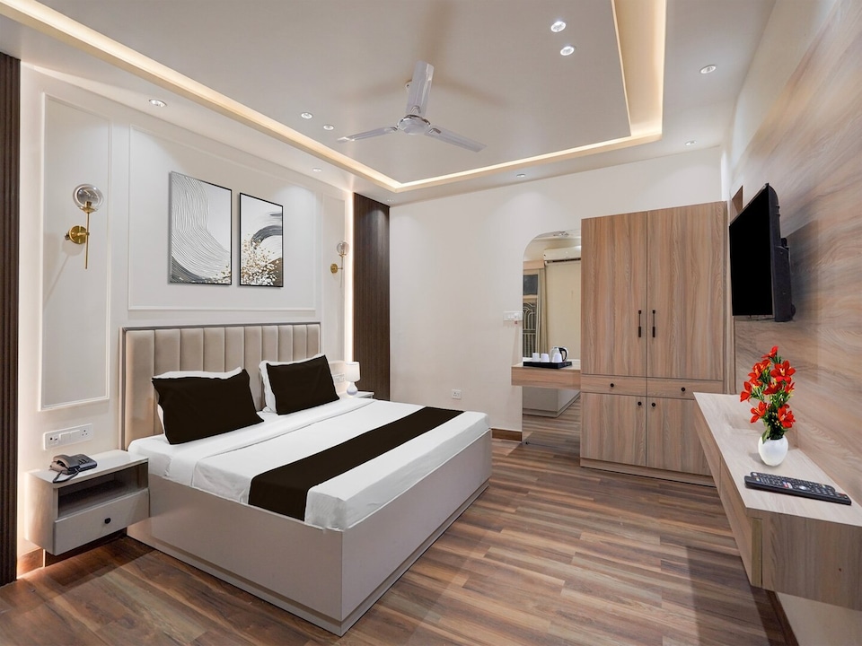 Super Deluxe Room Hotel Krish, Rudrapur