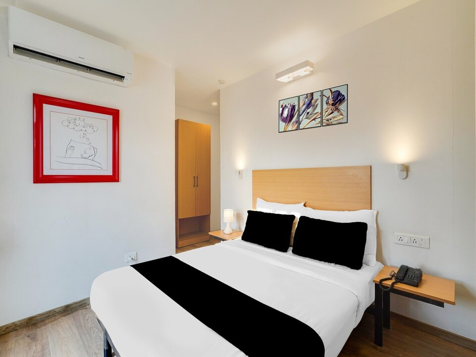 Deluxe Q Rooms BTM  Gopalan ovation Mall, Bengaluru